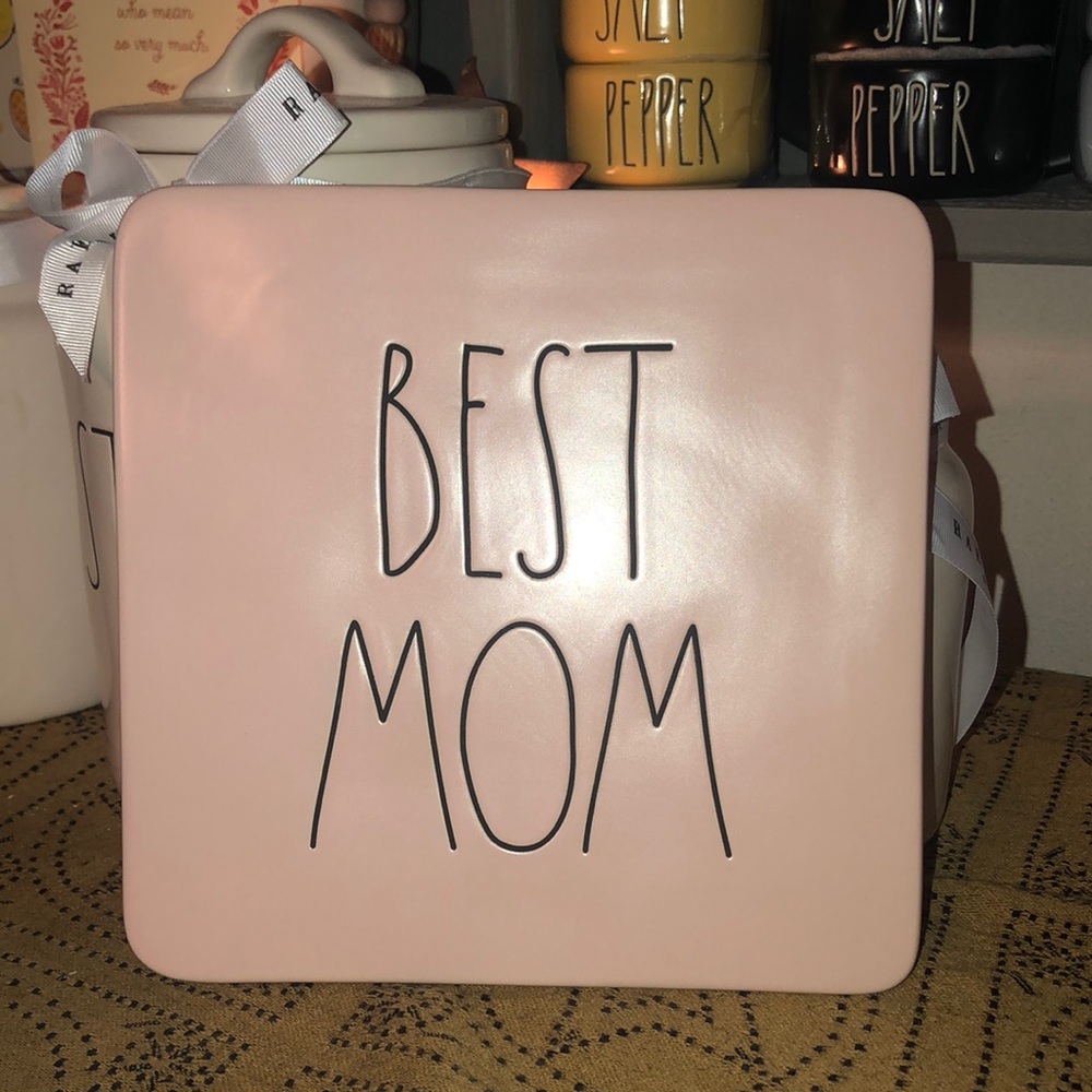 Rae Dunn BEST MOM Trivet Pink